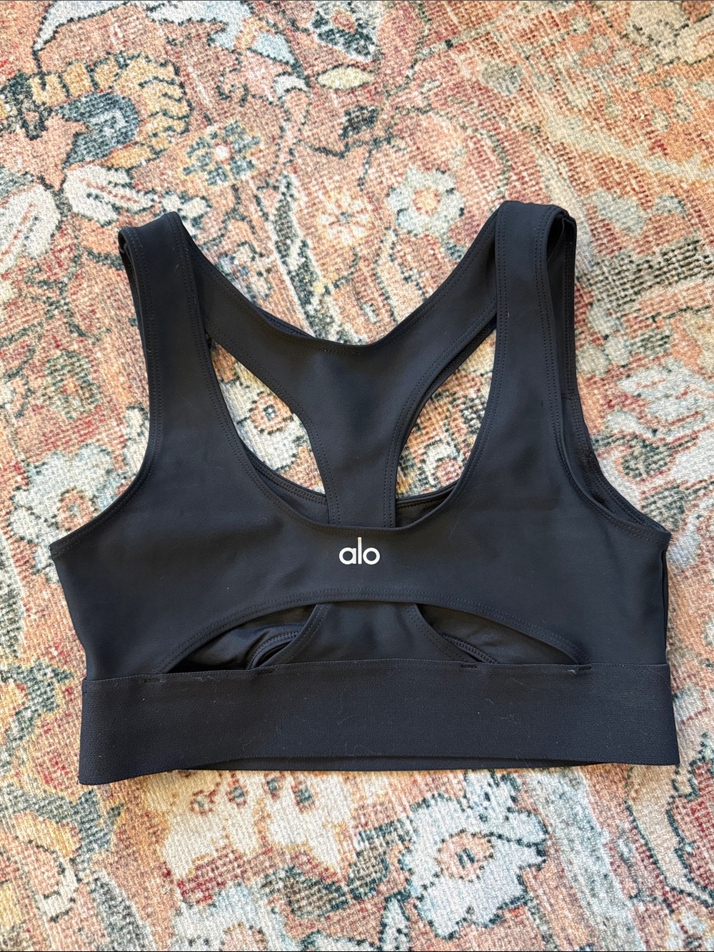 ALO Yoga Airlift Cutaway Sports Bra